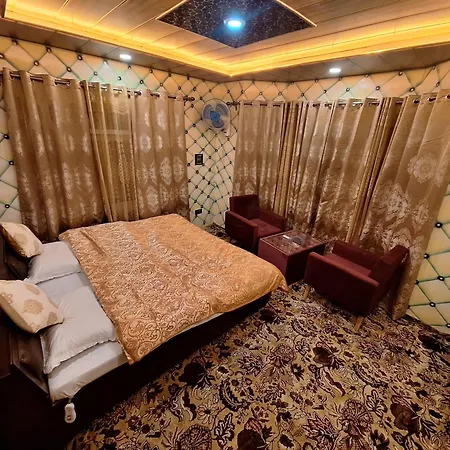 Oak Heaven Cottage Gulmarg Tangmarg Exterior photo