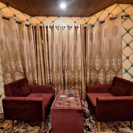 Oak Heaven Cottage Gulmarg Tangmarg Exterior photo