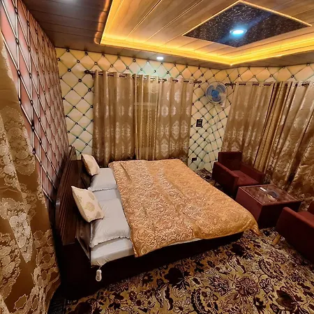 Oak Heaven Cottage Gulmarg Tangmarg Exterior photo