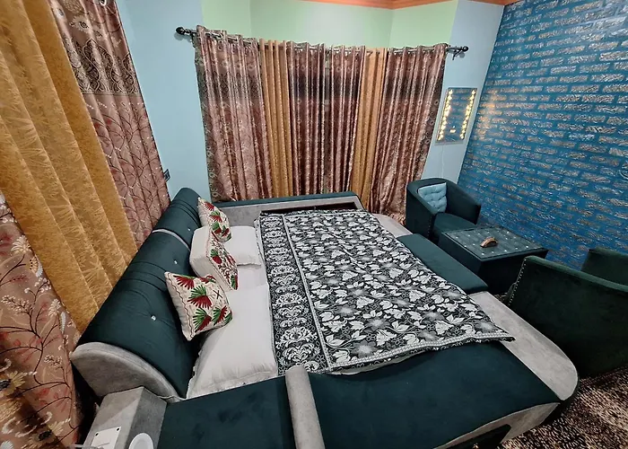 Oak Heaven Cottage Gulmarg