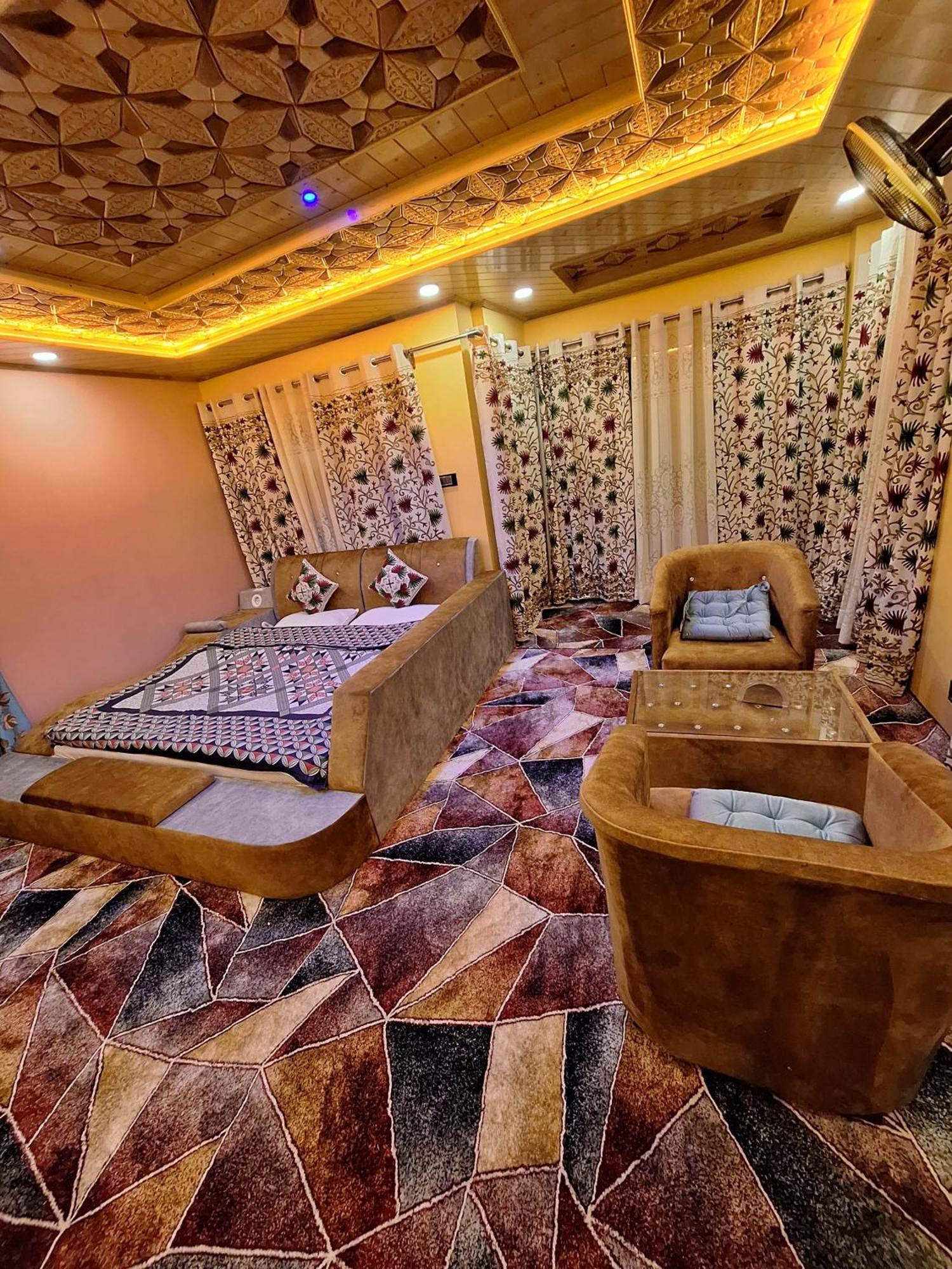 Homestay Oak Heaven Gulmarg Tangmarg