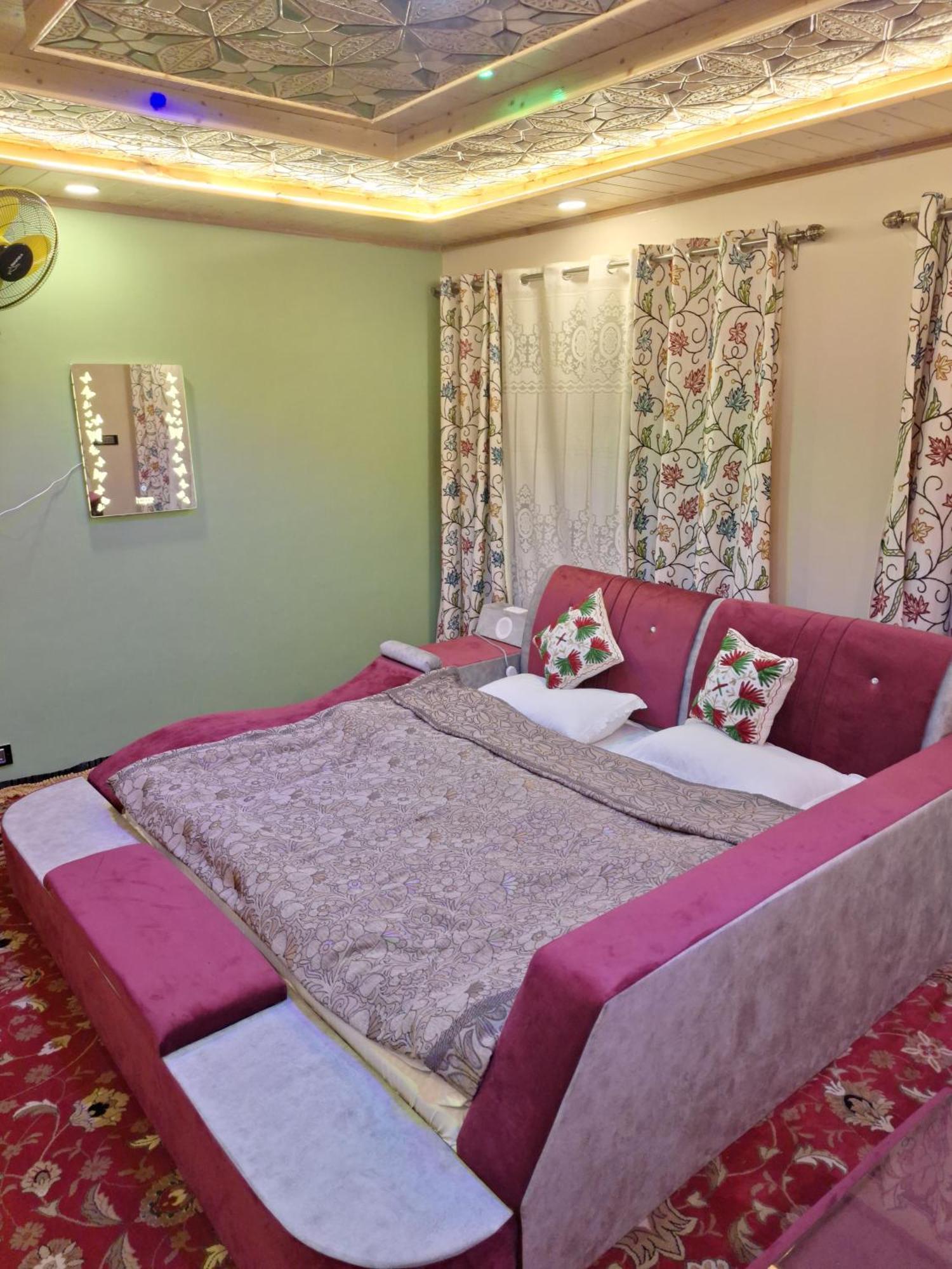 Oak Heaven Gulmarg Homestay *
