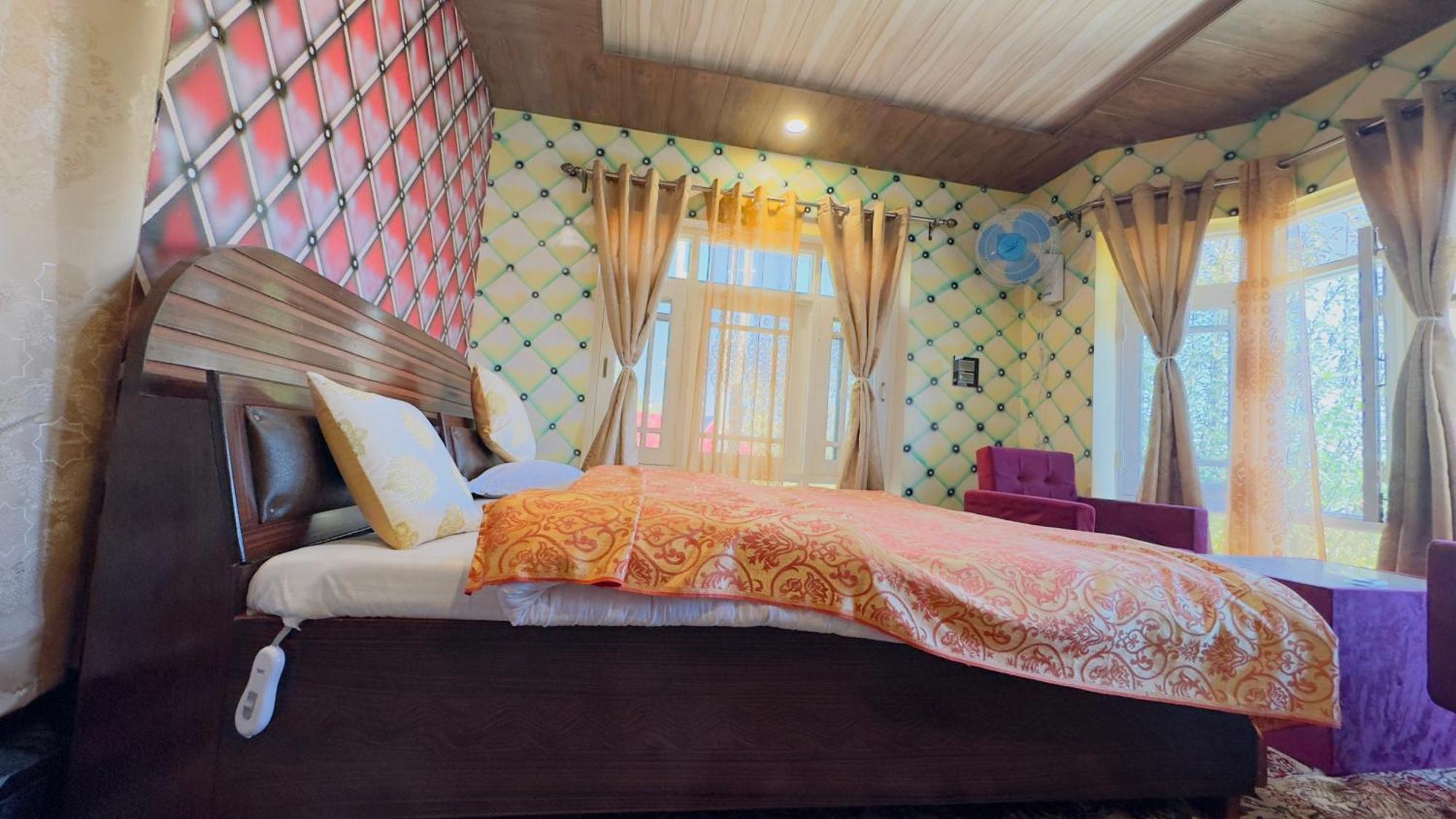 Homestay Oak Heaven Gulmarg